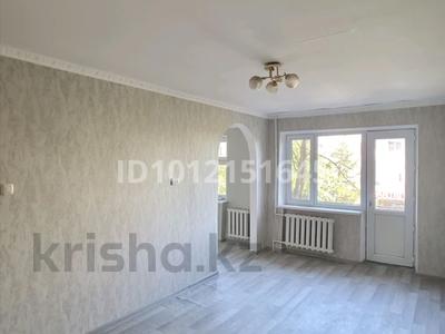 2-бөлмелі пәтер · 41 м² · 2/5 қабат, ул. Момышулы 56, бағасы: 9 млн ₸ в Кентау