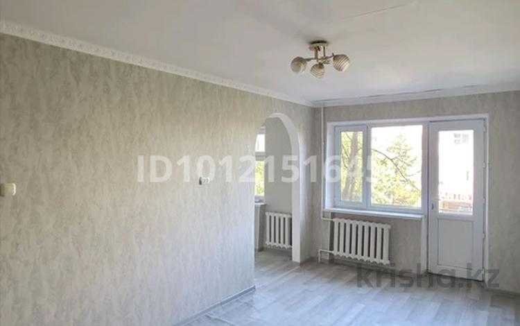 2-бөлмелі пәтер · 41 м² · 2/5 қабат, ул. Момышулы 56, бағасы: 9 млн ₸ в Кентау — фото 2