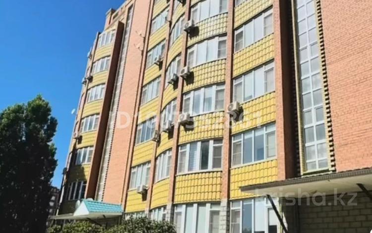 3-бөлмелі пәтер · 120 м² · 4/7 қабат, мкр. Алтын орда, Санкибай батыра 72К, бағасы: 48 млн 〒 в Актобе — фото 2