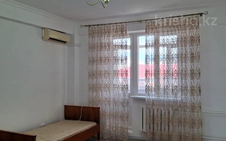 3-бөлмелі пәтер · 90 м² · 8/9 қабат, Студенческая 190б, бағасы: 300 000 ₸ в Атырау — фото 2