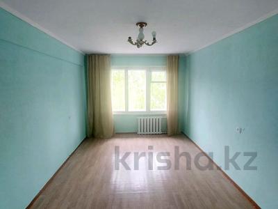 1-комнатная квартира, 32 м², 5/5 этаж, Шакарима 143 за 10.2 млн 〒 в Усть-Каменогорске