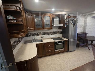 3-бөлмелі пәтер · 52 м² · 1/5 қабат, мкр Михайловка , Мкр Михайловка Аманжолова 67, бағасы: 31.5 млн ₸ в Караганде, Казыбек би р-н