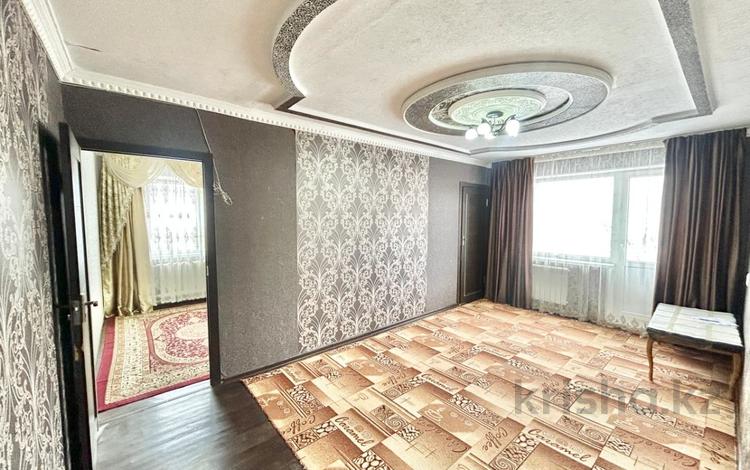 3-бөлмелі пәтер · 48 м² · 4/5 қабат, мкр Юго-Восток, проспект Республики, бағасы: 17.5 млн ₸ в Караганде, Казыбек би р-н — фото 3