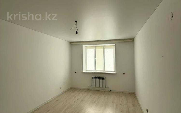 1-бөлмелі пәтер · 50 м² · 2/5 қабат, мкр. Алтын орда 17, бағасы: 18.5 млн ₸ в Актобе — фото 2