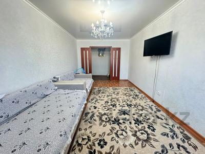 3-бөлмелі пәтер · 76 м² · 2/4 қабат, Железнодорожная 10, бағасы: 19 млн ₸ в Аксу