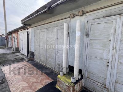 Гаражи и паркинги в Костанайской обл.: Гараж · 23.1 м² · Кустанайская — Парковая за 1.5 млн 〒 Гараж · 23.1 м² · Кустанайская — Парковая за 1.5 млн 〒 в Рудном