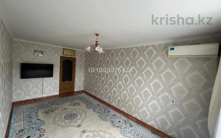 2-комнатная квартира · 64.9 м² · 5/5 этаж, мкр Шанхай, Отеген Турмагамбетова 34 за 14 млн ₸ в Актобе — фото 2