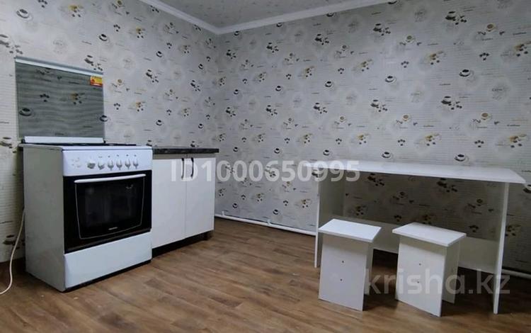 Үйдің бір бөлігі · 2 бөлме · 30 м², Кабанбай батыр 6, бағасы: 85 000 ₸ в  — фото 2