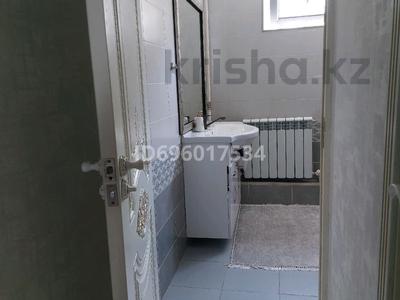 5-комнатная квартира · 103 м² · 2/5 этаж, мкр Малый Самал, Байтурсынова 73 — Остановка Студенческая за 45 млн 〒 в Шымкенте, Туран р-н