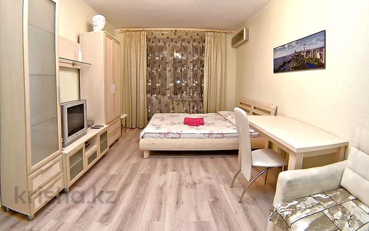1-комнатная квартира, 36 м² посуточно, Бухар жырау 75 за 12 000 〒 в Караганде, Казыбек би р-н — фото 3
