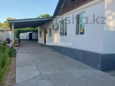 Отдельный дом · 5 комнат · 140 м² · 5.9 сот., Мади Кожа 13 — Возле базара за 20 млн 〒 в Шардара