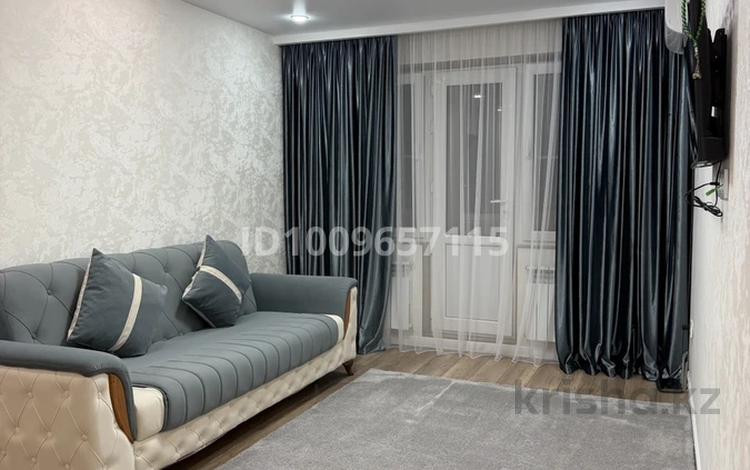 3-бөлмелі пәтер · 60.8 м² · 2/4 қабат, мкр №2 42, бағасы: 43.5 млн ₸ в Алматы, Ауэзовский р-н — фото 2