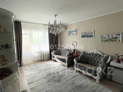 3-бөлмелі пәтер · 90 м² · 2/10 қабат, мкр Юго-Восток, Проспект Шахтеров 74, бағасы: 45 млн ₸ в Караганде, Казыбек би р-н