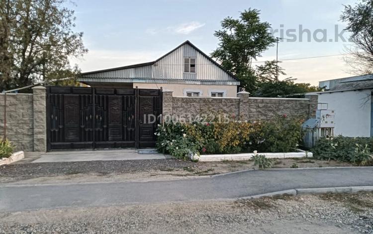 Отдельный дом · 4 комнаты · 107.3 м² · 5.2 сот., Ы. Дукенулы 82 за 38 млн 〒 в Таразе — фото 2