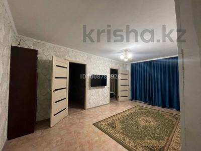 4-комнатная квартира · 63 м² · 4/5 этаж, мкр 5, Абулхаир хана 57 — Проспект Абулхаир хана 57 за 150 000 〒 в Актобе