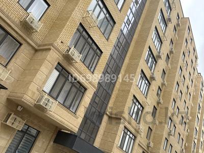 2-комнатная квартира · 65 м² · 3/9 этаж, Абая 26 1 — драм театр за 24 млн 〒 в Атырау