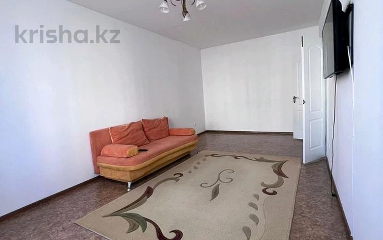 1-комнатная квартира, 42 м², 3/5 этаж, Бирлик за 12.3 млн 〒 в Талдыкоргане, мкр Бирлик — фото 2