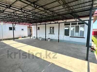 Отдельный дом · 5 комнат · 160 м² · 10 сот., Мухтара Ауэзова за 55.1 млн ₸ в Аксае