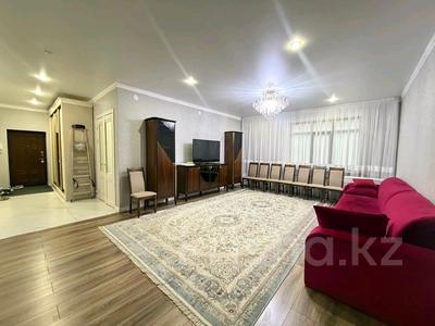3-комнатная квартира · 113.2 м² · 1/8 этаж, ул. Александра Посмакова 67 за 80 млн ₸ в Семее, Красный Кордон