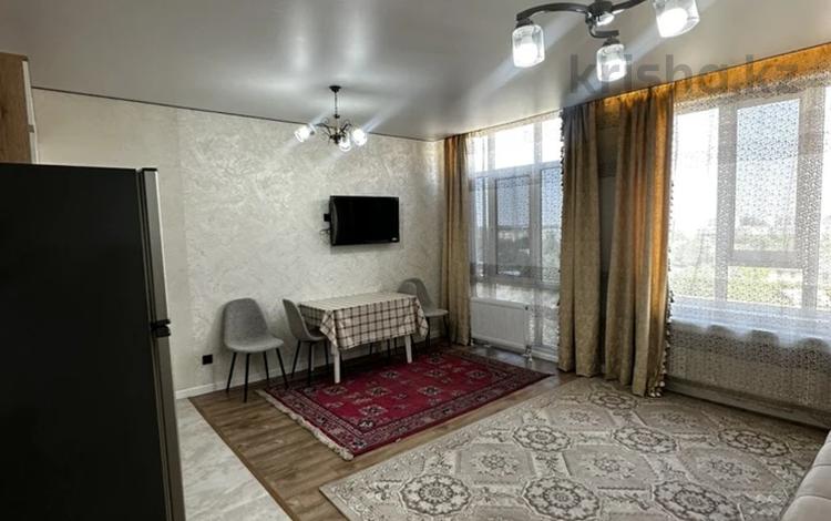 1-комнатная квартира · 40 м² · 6/9 этаж, мкр Шугыла, Мкрн Шугыла 340/46 за 200 000 ₸ в Алматы, Наурызбайский р-н — фото 2