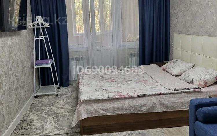 1-комнатная квартира · 65 м² · 2/5 этаж, 8-й микрорайон 12а — Желтоксан и Бейбитшилик за 10 000 ₸ в Шымкенте, Туран р-н — фото 2