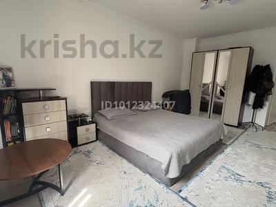 2-бөлмелі пәтер · 80 м² · 1/10 қабат, Назарбаева 36, бағасы: 60 млн ₸ в Алматы, Медеуский р-н