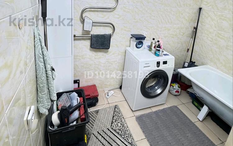 1-комнатная квартира · 55.5 м² · 1/9 этаж, пр. Есенберлина за 21 млн ₸ в Усть-Каменогорске — фото 2