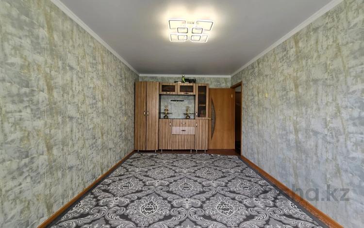 3-комнатная квартира · 62.3 м² · 5/5 этаж, 6 мкр за 9.5 млн ₸ в Темиртау — фото 3