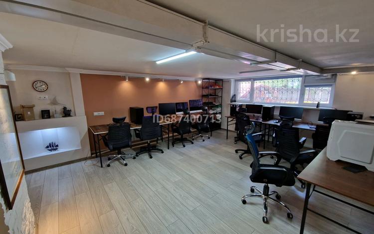 Еркін, кеңселер, сұлулық салондары, білім орталықтары, ойын-сауық, конференц-залдар, кабинеттер және жұмыс орындары, студиялар · 85 м², бағасы: 350 000 〒 в Алматы, Медеуский р-н — фото 2