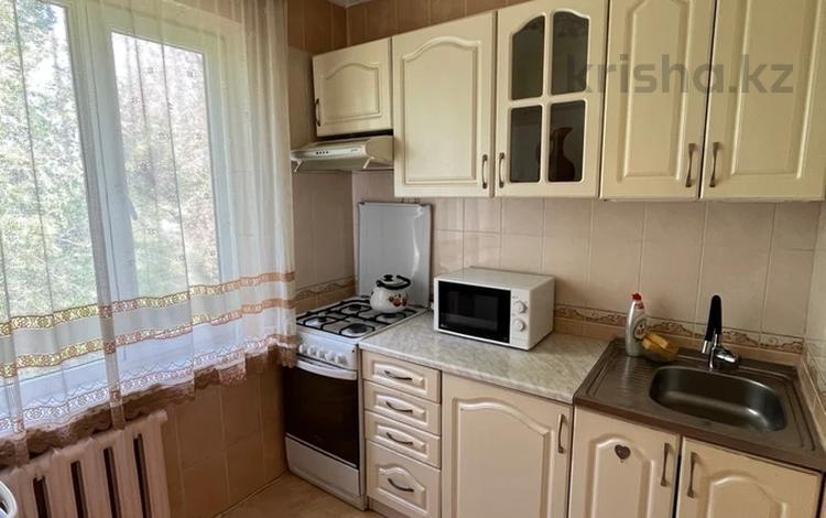 2-комнатная квартира · 45 м² · 5/5 этаж, мкр Казахфильм 12 за 250 000 ₸ в Алматы, Бостандыкский р-н — фото 2