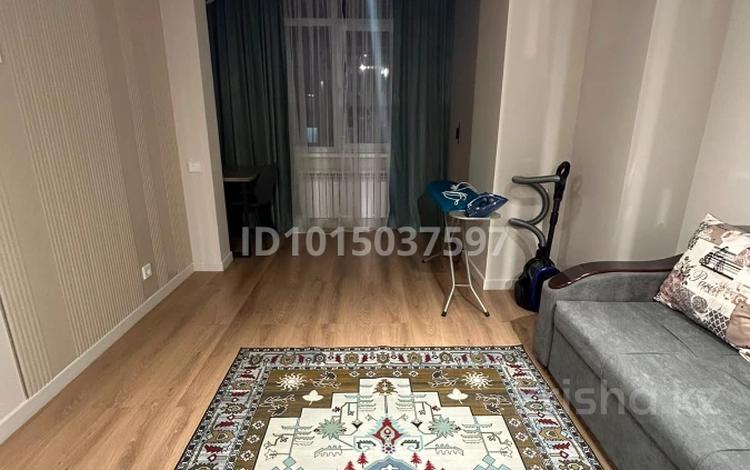 1-комнатная квартира · 40 м² · 3/10 этаж, Карасай батыра 345 — Толе би за 16 000 ₸ в Алматы, Алмалинский р-н — фото 2