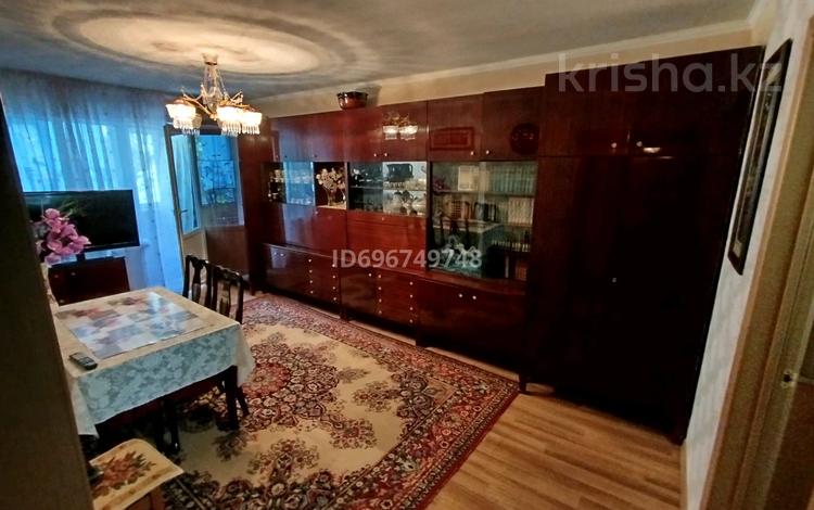 3-бөлмелі пәтер, 73 м², 3/4 қабат ай сайын, мкр №3 63, бағасы: 300 000 〒 в Алматы, Ауэзовский р-н — фото 2