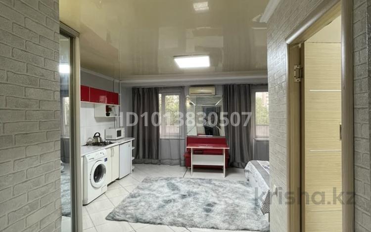 1-комнатная квартира · 38 м² · 4/7 этаж, Жибек Жолы 68 — Конаева за 15 000 ₸ в Алматы — фото 2