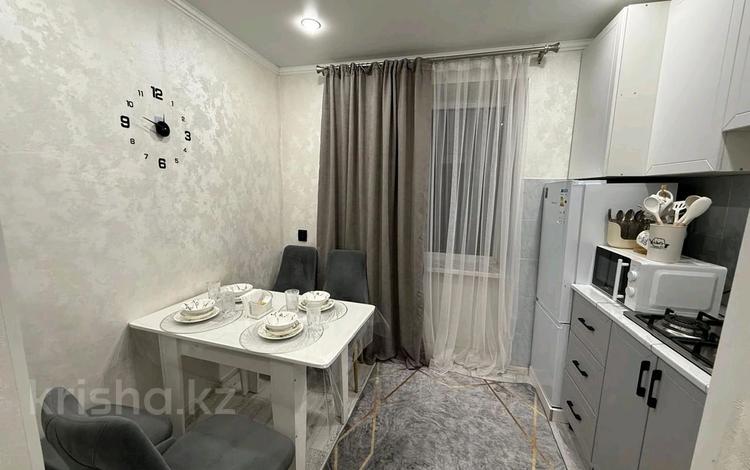1-бөлмелі пәтер · 32 м² · 5/5 қабат, Самал 14а, бағасы: 2 500 ₸ в Талдыкоргане, мкр Самал — фото 2