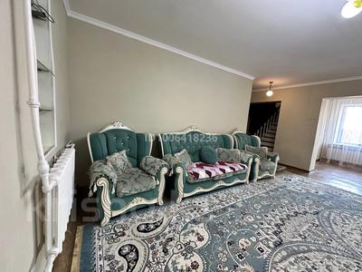 Дом · 5 комнат · 300 м², Базарбаева — Кадыргали жалайыри за 90 000 〒 в Талдыкоргане, мкр Коктем