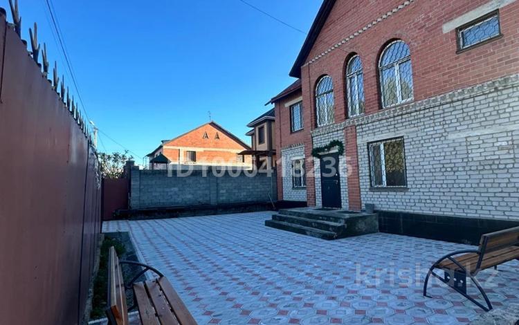 Дом · 5 комнат · 300 м², Базарбаева — Кадыргали жалайыри за 70 000 ₸ в Талдыкоргане, мкр Коктем — фото 27