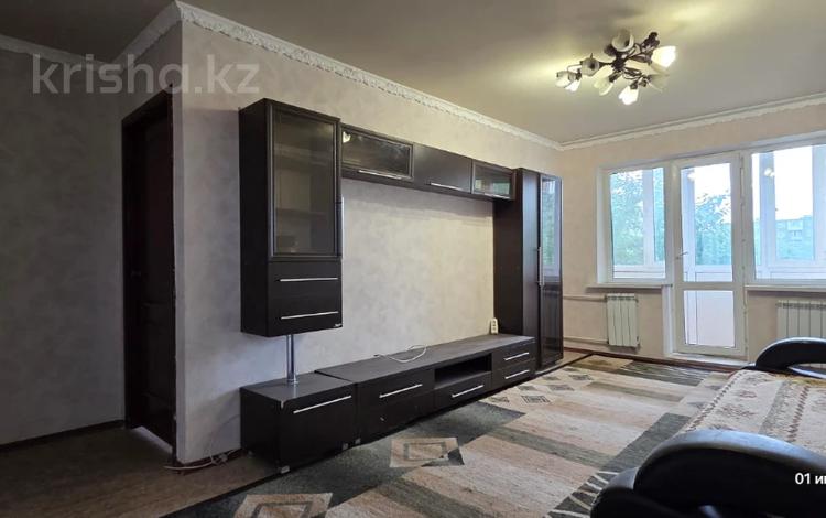 3-бөлмелі пәтер · 57.1 м² · 3/5 қабат, ул. Абая, бағасы: 11 млн ₸ в Темиртау — фото 2