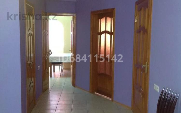 2-бөлмелі пәтер · 60 м² · 1/5 қабат, Старый город — улица Айтике-би -улица Герцена, бағасы: 180 000 ₸ в Актобе — фото 2