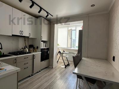 3-бөлмелі пәтер · 71.7 м² · 4/5 қабат, 2 ш/а., 101 Стрелковой Бригады 13, бағасы: 25 млн ₸ в Актобе, мкр 8