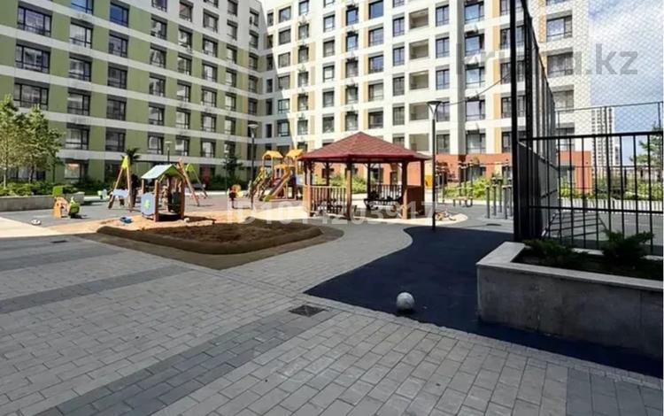 2-бөлмелі пәтер · 58 м² · 3/9 қабат, Ахмет Байтурсынулы 14 — Торг имеется Продам полноценную 2-комнатную квартиру в ЖК «Центральный сквер» от топового застройщика Sensata Светлая, уютная и полностью готовая к проживанию квартира в одном из перспективных районов города. Квартира полностью укомплектована мебелью, бытовой техникой и даже посудой — можно заехать и жить без дополнительных вложений. Преимущества квартиры: полноценная 2-комнатная планировка высокие потолки — 3 метра квартира чистая, ухоженная, ранее не сдавалась все коммуникации исправны современный дом — Face ID и электронные замки отличная локация, рядом всё необходимое Достопримечательности рядом: Президентский парк Дворец мира и согласия 🇰🇿 Дворец Независимости вокзал «Нурлы Жол» Образовательные учреждения: школы-гимназии №83 и №86 школы-лицеи №72 и №73 средние школы №13 и №57 более 20 государственных и частных детских садов Отличный вариант как для комфортного проживания, так и для выгодной инвестиции. По всем вопросам пишите или звоните!, бағасы: 40 млн ₸ в Астане, Сарайшык р-н — фото 12