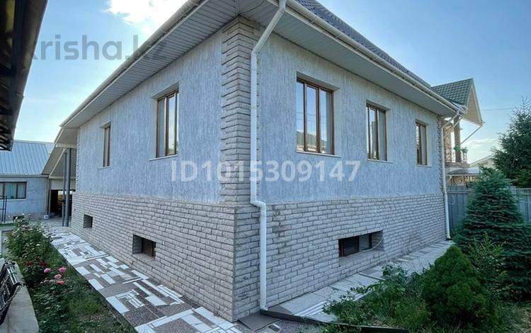 Отдельный дом · 5 комнат · 250 м² · 10 сот., мкр Калкаман-2, Абилова 28 за 1.7 млн ₸ в Алматы, Наурызбайский р-н — фото 2