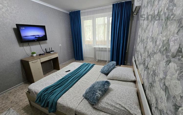 1-комнатная квартира · 70 м² · 2/5 этаж, мкр 8 304 за 9 000 〒 в Актобе — фото 40
