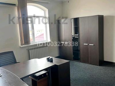 Аренда домов или дач в Шымкенте: Отдельный дом · 7 комнат · 430 м², мкр Туран — За автосалоном Астер авто за 800 000 〒 Отдельный дом · 7 комнат · 430 м², мкр Туран — За автосалоном Астер авто за 800 000 〒 в Шымкенте, Каратауский р-н