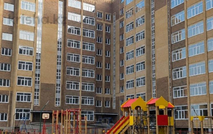3-комнатная квартира · 110 м² · 2/9 этаж, мкр. Алтын орда — joo school теннисный корт золотой квартал за 39 млн ₸ в Актобе — фото 2