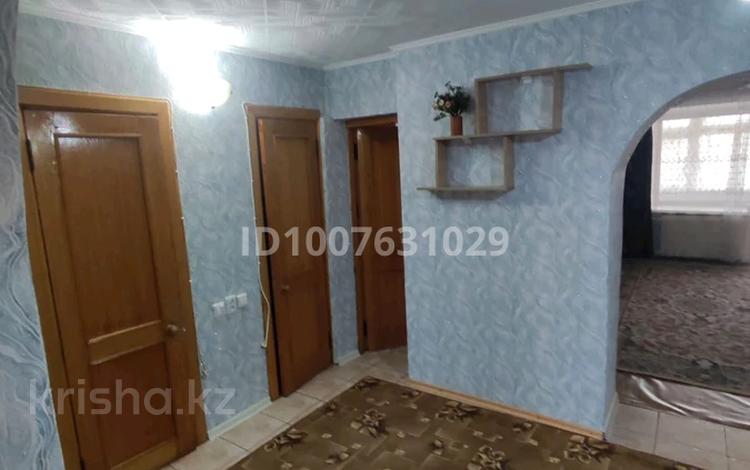 3-бөлмелі пәтер · 56 м² · 3/5 қабат, Танирбергенова 25, бағасы: 250 000 ₸ в Семее — фото 2