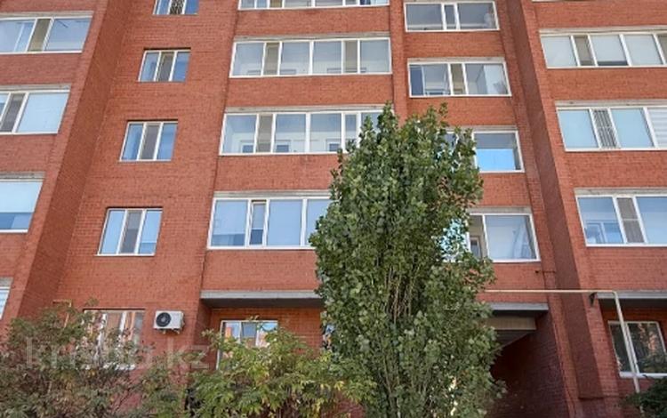 2-бөлмелі пәтер · 72.4 м² · 7/7 қабат, Алтын орда ш/а., бағасы: 20.7 млн ₸ в Актобе, мкр. Алтын орда — фото 13