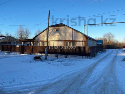 Отдельный дом · 4 комнаты · 150 м² · 10 сот., Деркул Латышская-Бараева 15 — Бараева за 38 млн ₸ в Уральске