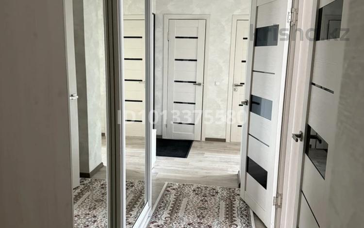 2-бөлмелі пәтер · 70 м² · 6/9 қабат, мкр Юго-Восток, Просп. Республики 40, бағасы: 250 000 ₸ в Караганде, Казыбек би р-н — фото 2