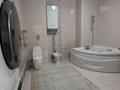 5-бөлмелі пәтер · 300 м² · 8/9 қабат, 15-ш/а. 65, бағасы: 750 000 ₸ в Актау, 15-й мкр — фото 15