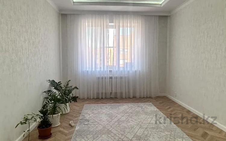 1-бөлмелі пәтер · 58 м² · 5/6 қабат, Алтын орда ш/а., Мангилик Ел, бағасы: 21.5 млн ₸ в Актобе, мкр. Алтын орда — фото 2